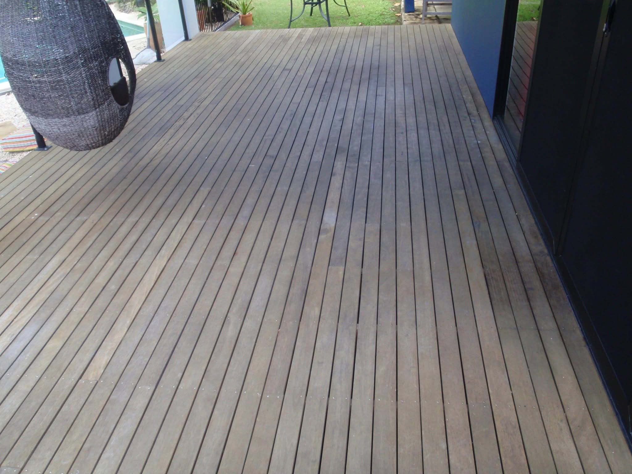 Faded deck before oiling